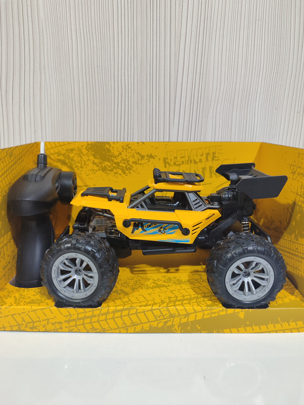 ماشین کنترلی آفرود دودزا شارژی زرد مدل Racing Spray RC Car